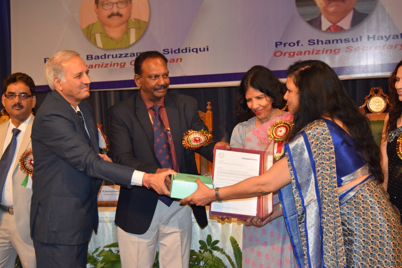 Dr Renu